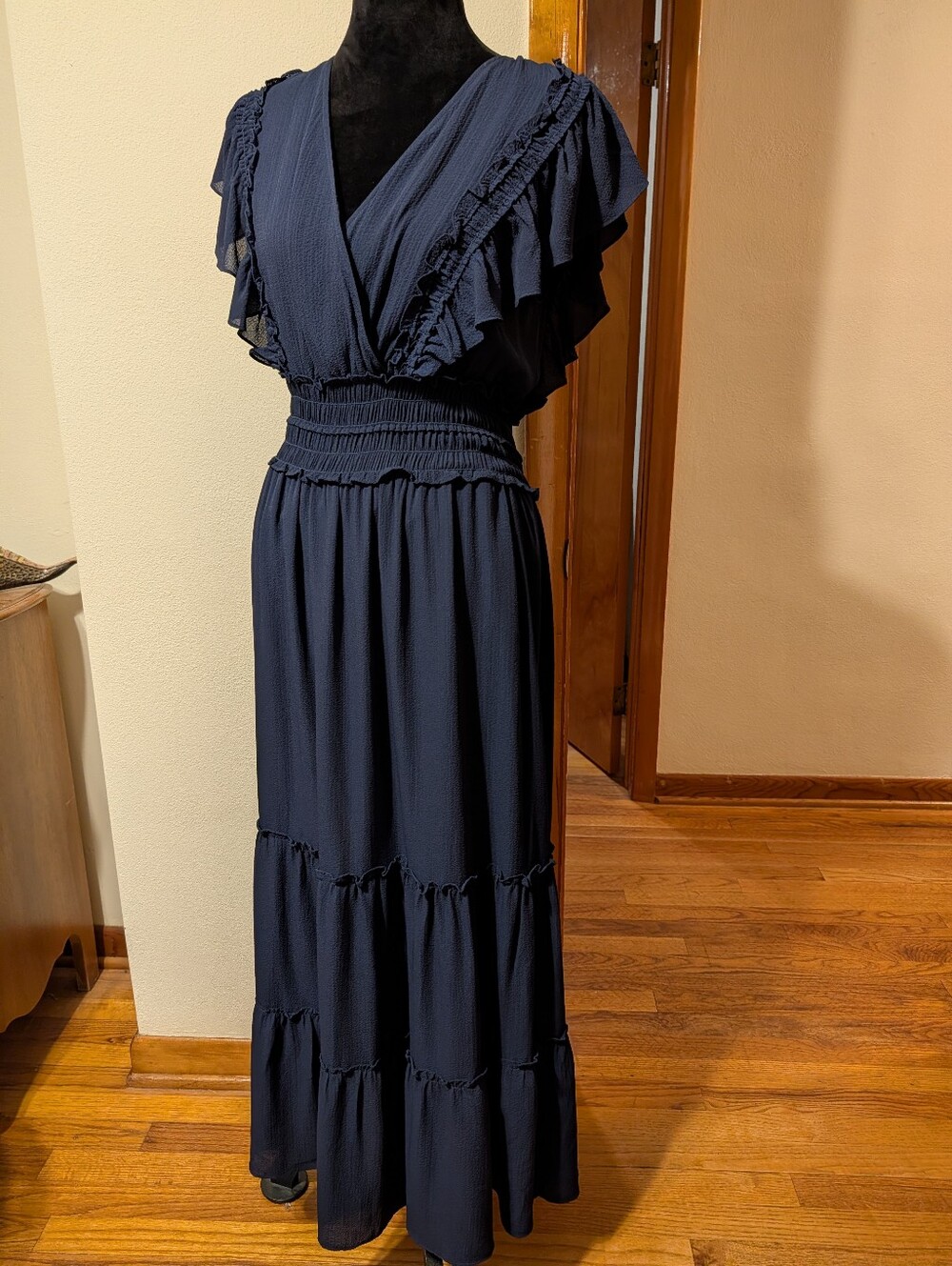 Max Studio London Tired Ruffle Navy Blue V Neck Sleeveless Dress